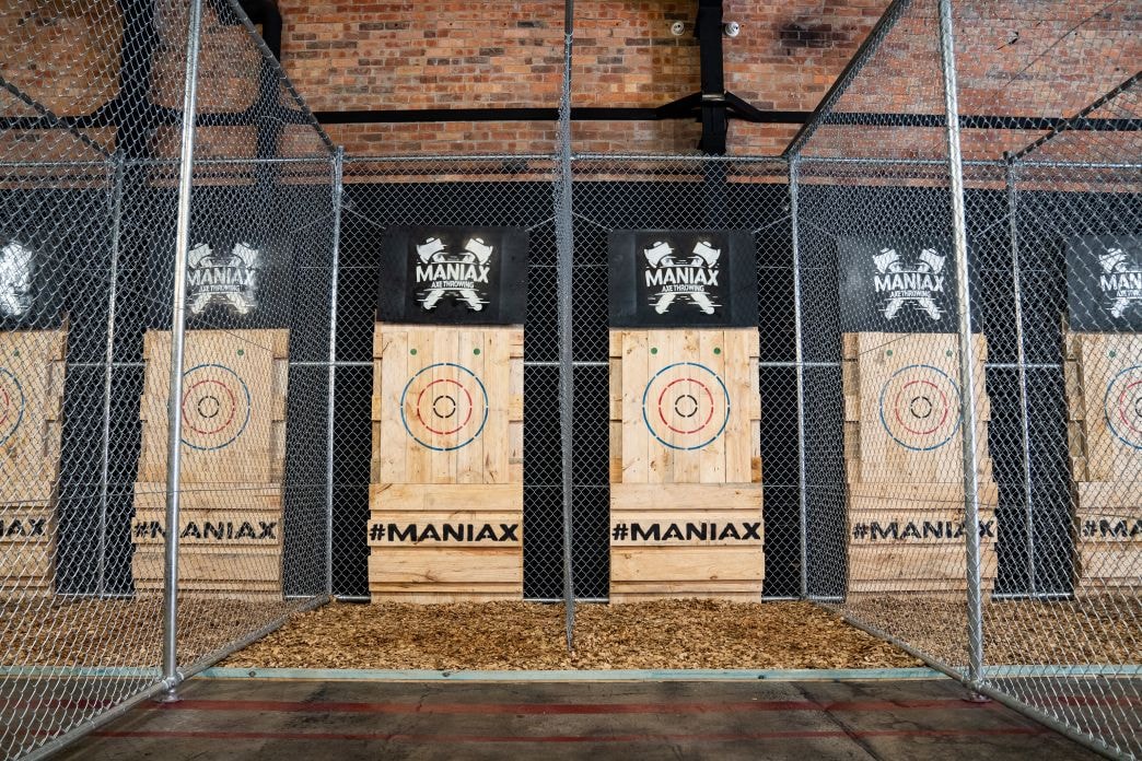 MANIAX Axe Throwing